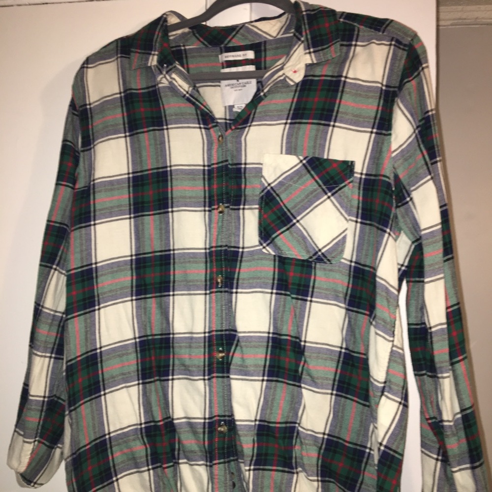 Boyfriend fit flannel 💚🍃
